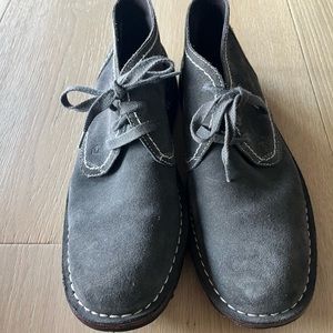 John Varvotos Chukkas